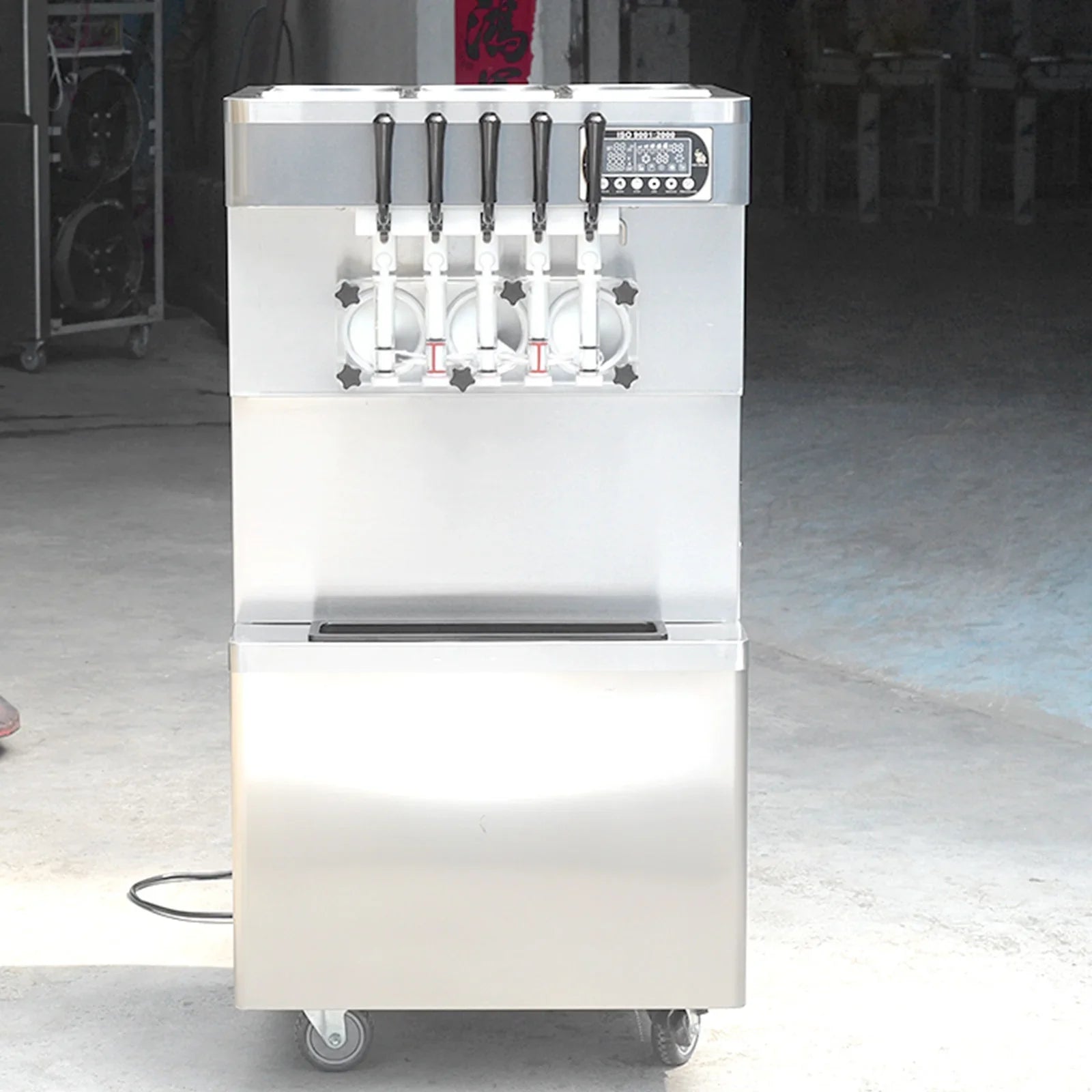 Kolice soft serve machine upper hoppers and precooling system
